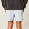Active Shorts mit Logo in mittlerer Oberschenkellänge Active Shorts mit Logo in mittlerer Oberschenkellänge