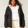Allwetterjacke mit Kunstfellfutter