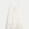 Asymmetrisches Chiffon-Minikleid Asymmetrisches Chiffon-Minikleid
