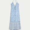 Asymmetrisches Maxikleid mit Neckholder Asymmetrisches Maxikleid mit Neckholder