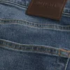Athletische Skinny-Jeans in mittlerer Waschung Athletische Skinny-Jeans in mittlerer Waschung