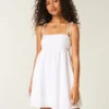 Babydoll-Minikleid mit Bindebändern Babydoll-Minikleid mit Bindebändern
