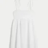 Babydoll-Minikleid mit Bindebändern Babydoll-Minikleid mit Bindebändern