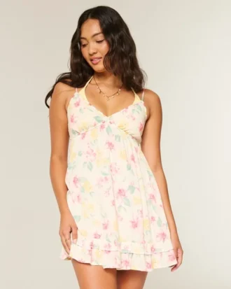 Babydoll-Minikleid mit Kordelverzierung