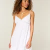 Babydoll-Minikleid mit Kordelverzierung Babydoll-Minikleid mit Kordelverzierung