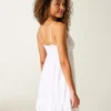 Babydoll-Minikleid mit Kordelverzierung Babydoll-Minikleid mit Kordelverzierung