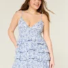 Babydoll-Minikleid mit V-Ausschnitt und Rüschen Babydoll-Minikleid mit V-Ausschnitt und Rüschen