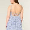 Babydoll-Minikleid mit V-Ausschnitt und Rüschen Babydoll-Minikleid mit V-Ausschnitt und Rüschen