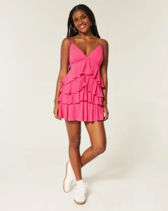 Babydoll-Minikleid mit V-Ausschnitt und Rüschen