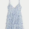 Babydoll-Minikleid mit V-Ausschnitt und Rüschen Babydoll-Minikleid mit V-Ausschnitt und Rüschen