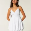 Babydoll-Strampler mit offenem Rücken Babydoll-Strampler mit offenem Rücken