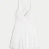 Babydoll-Strampler mit offenem Rücken Babydoll-Strampler mit offenem Rücken