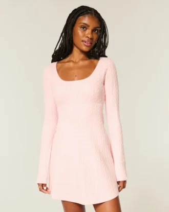 Babydoll-Strickminikleid mit Bindeband