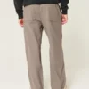 Baggy-Hose aus Leinenmischgewebe mit elastischem Bund Baggy-Hose aus Leinenmischgewebe mit elastischem Bund