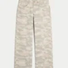 Baggy-Jeans mit niedriger Leibhöhe im Y2K-Camouflage-Look Baggy-Jeans mit niedriger Leibhöhe im Y2K-Camouflage-Look
