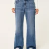 Baggy-Jeans mit niedriger Leibhöhe und dunkler Waschung Baggy-Jeans mit niedriger Leibhöhe und dunkler Waschung
