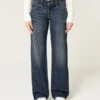 Baggy-Jeans mit niedriger Leibhöhe und dunkler Waschung Baggy-Jeans mit niedriger Leibhöhe und dunkler Waschung