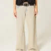 Baggy-Jeans mit niedriger Leibhöhe und heller Waschung Baggy-Jeans mit niedriger Leibhöhe und heller Waschung