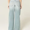 Baggy-Jeans mit niedriger Leibhöhe und heller Waschung Baggy-Jeans mit niedriger Leibhöhe und heller Waschung