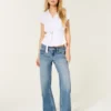 Baggy-Jeans mit niedriger Leibhöhe und mittlerer Waschung Baggy-Jeans mit niedriger Leibhöhe und mittlerer Waschung