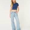 Baggy-Jeans mit niedriger Leibhöhe und mittlerer Waschung Baggy-Jeans mit niedriger Leibhöhe und mittlerer Waschung