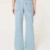 Baggy-Jeans mit niedriger Leibhöhe und mittlerer Waschung Baggy-Jeans mit niedriger Leibhöhe und mittlerer Waschung