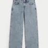 Baggy-Jeans mit niedriger Leibhöhe und mittlerer Waschung Baggy-Jeans mit niedriger Leibhöhe und mittlerer Waschung