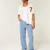 Baggy-Jeans mit Stickerei in mittlerer Waschung Baggy-Jeans mit Stickerei in mittlerer Waschung