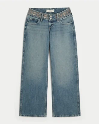 Baggy-Jeans mit ultra-niedriger Leibhöhe, mittlerer Waschung und Stickerei an der Taille