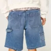 Baggy-Jeansshorts in mittlerer Waschung Baggy-Jeansshorts in mittlerer Waschung