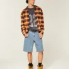 Baggy-Jeansshorts mit gesticktem Logo