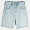 Baggy-Jeansshorts mit Kettenstickerei Baggy-Jeansshorts mit Kettenstickerei