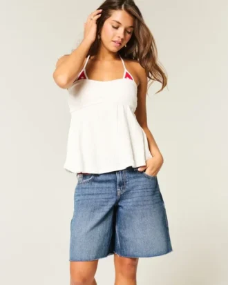 Baggy-Jeansshorts mit niedriger Leibhöhe, dunkler Waschung und amerikanischer Flagge