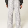 Baggy-Trainingshose in Camouflage-Optik Baggy-Trainingshose in Camouflage-Optik