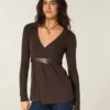 Bequemes langärmeliges Babydoll-Oberteil mit Wickelausschnitt Bequemes langärmeliges Babydoll-Oberteil mit Wickelausschnitt