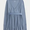 Bequemes langärmeliges Babydoll-Oberteil mit Wickelausschnitt Bequemes langärmeliges Babydoll-Oberteil mit Wickelausschnitt