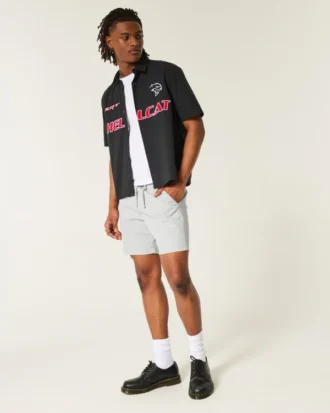 Über dem Knie endende Twill-Shorts zum Hineinschlüpfen
