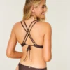 Bikini-Oberteil mit Muschelverzierung, Trägern am Rücken und Bügeln Bikini-Oberteil mit Muschelverzierung, Trägern am Rücken und Bügeln