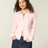 Bluse mit Spitzenbesatz und Knopfleiste