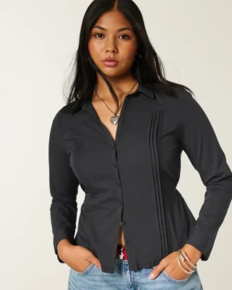 Bluse mit Spitzenbesatz und Knopfleiste