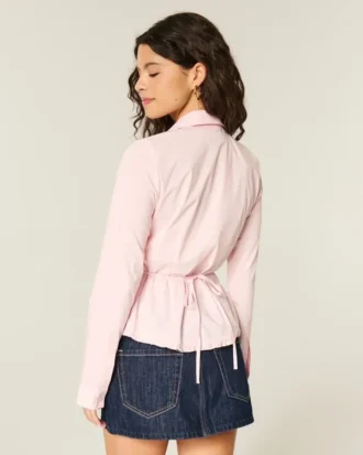 Bluse mit Spitzenbesatz und Knopfleiste