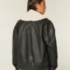 Bomberjacke mit Sherpa-Kragen und Kunstleder