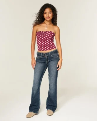 Bootcut-Jeans mit Gürtel und niedriger Leibhöhe in dunkler Waschung