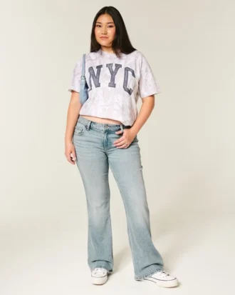 Bootcut-Jeans mit niedriger Leibhöhe und heller Waschung