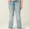 Bootcut-Jeans mit niedriger Leibhöhe und heller Waschung Bootcut-Jeans mit niedriger Leibhöhe und heller Waschung