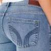 Bootcut-Jeans mit niedriger Leibhöhe und mittlerer Waschung Bootcut-Jeans mit niedriger Leibhöhe und mittlerer Waschung