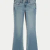Bootcut-Jeans mit niedriger Leibhöhe und mittlerer Waschung Bootcut-Jeans mit niedriger Leibhöhe und mittlerer Waschung