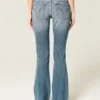 Bootcut-Jeans mit niedriger Leibhöhe und mittlerer Waschung im Used-Look