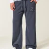 Bootcut-Jogginghose mit Nummerngrafik