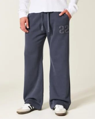 Bootcut-Jogginghose mit Nummerngrafik